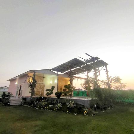 Shaw Estate-Farm House For A Small Parties-Jp Farm Greater Noida Bagian luar foto