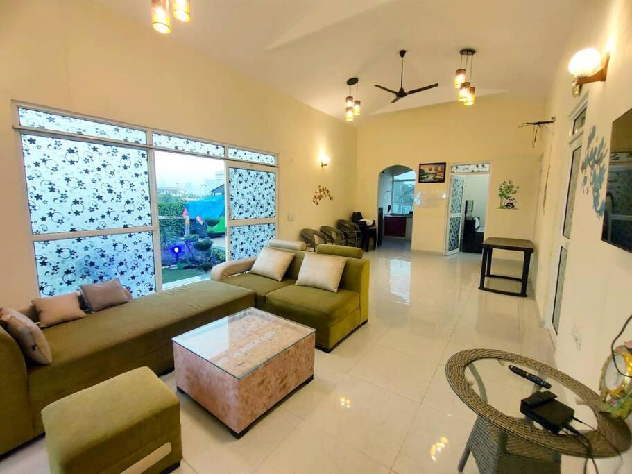 Shaw Estate-Farm House For A Small Parties-Jp Farm Greater Noida Bagian luar foto