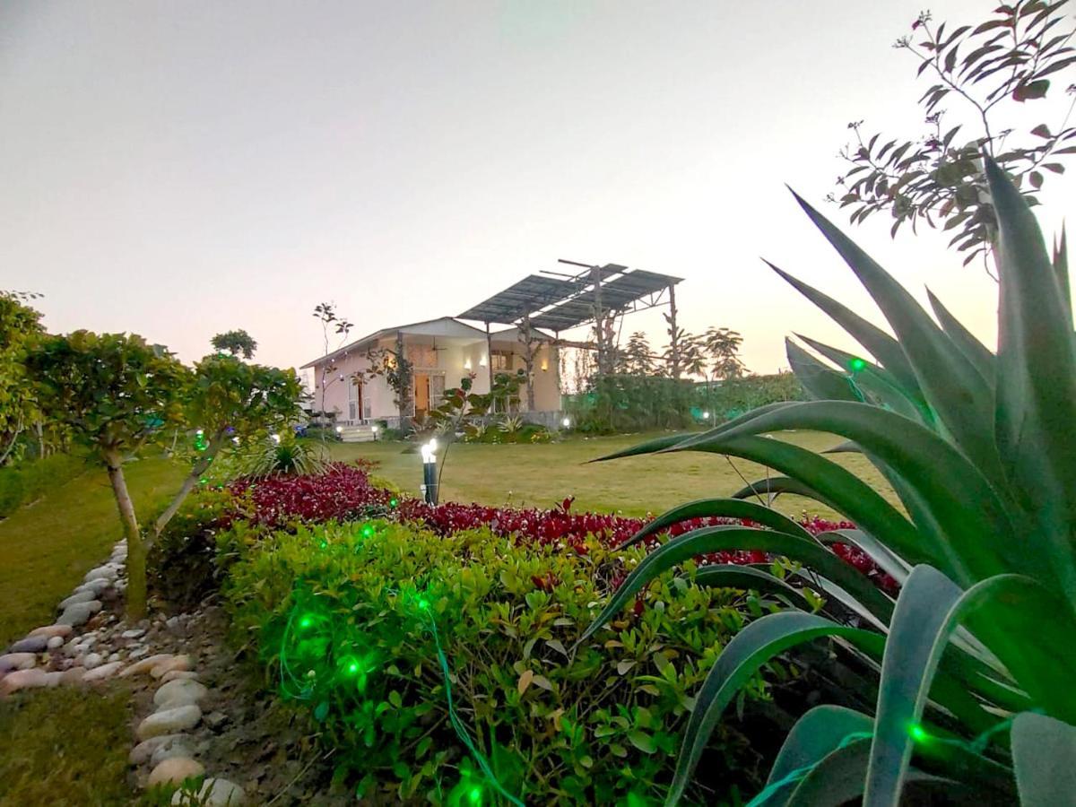 Shaw Estate-Farm House For A Small Parties-Jp Farm Greater Noida Bagian luar foto