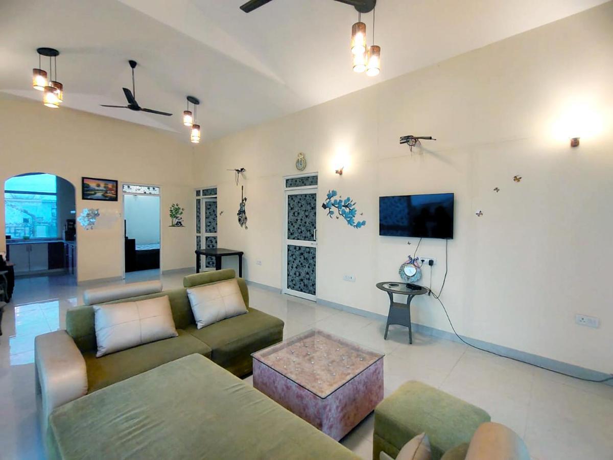 Shaw Estate-Farm House For A Small Parties-Jp Farm Greater Noida Bagian luar foto