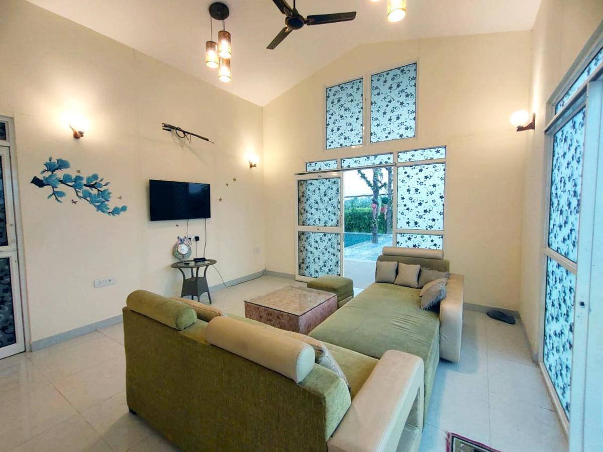 Shaw Estate-Farm House For A Small Parties-Jp Farm Greater Noida Bagian luar foto