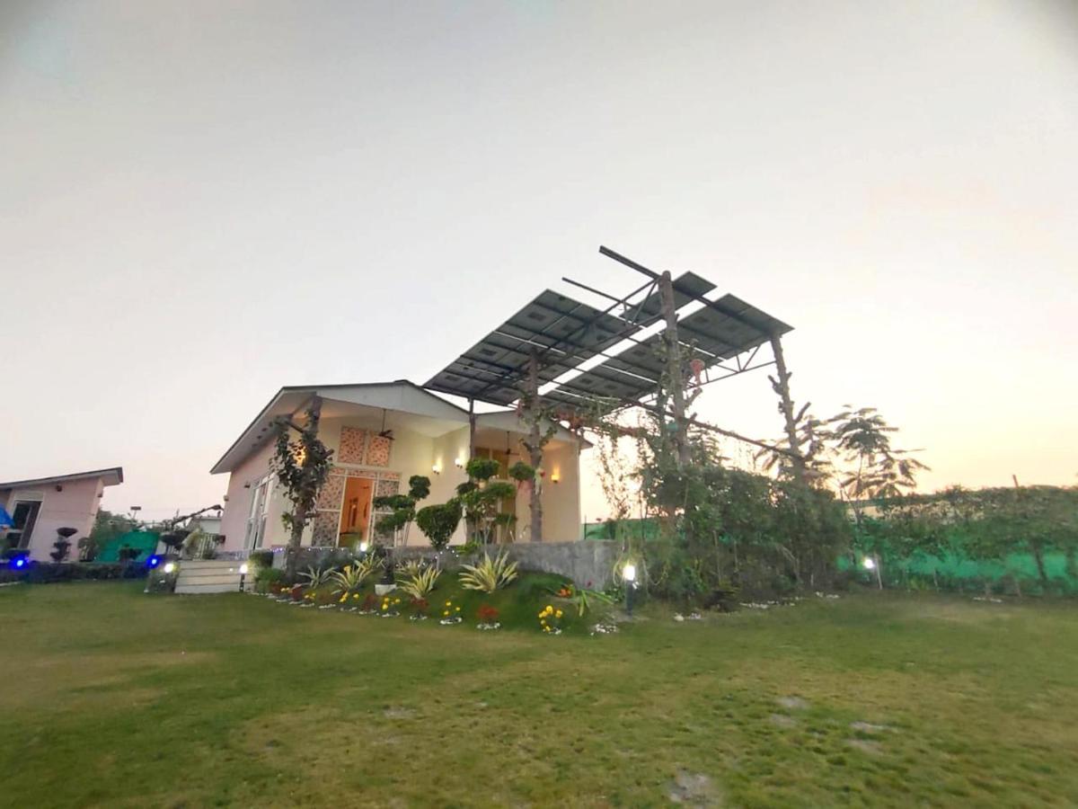 Shaw Estate-Farm House For A Small Parties-Jp Farm Greater Noida Bagian luar foto