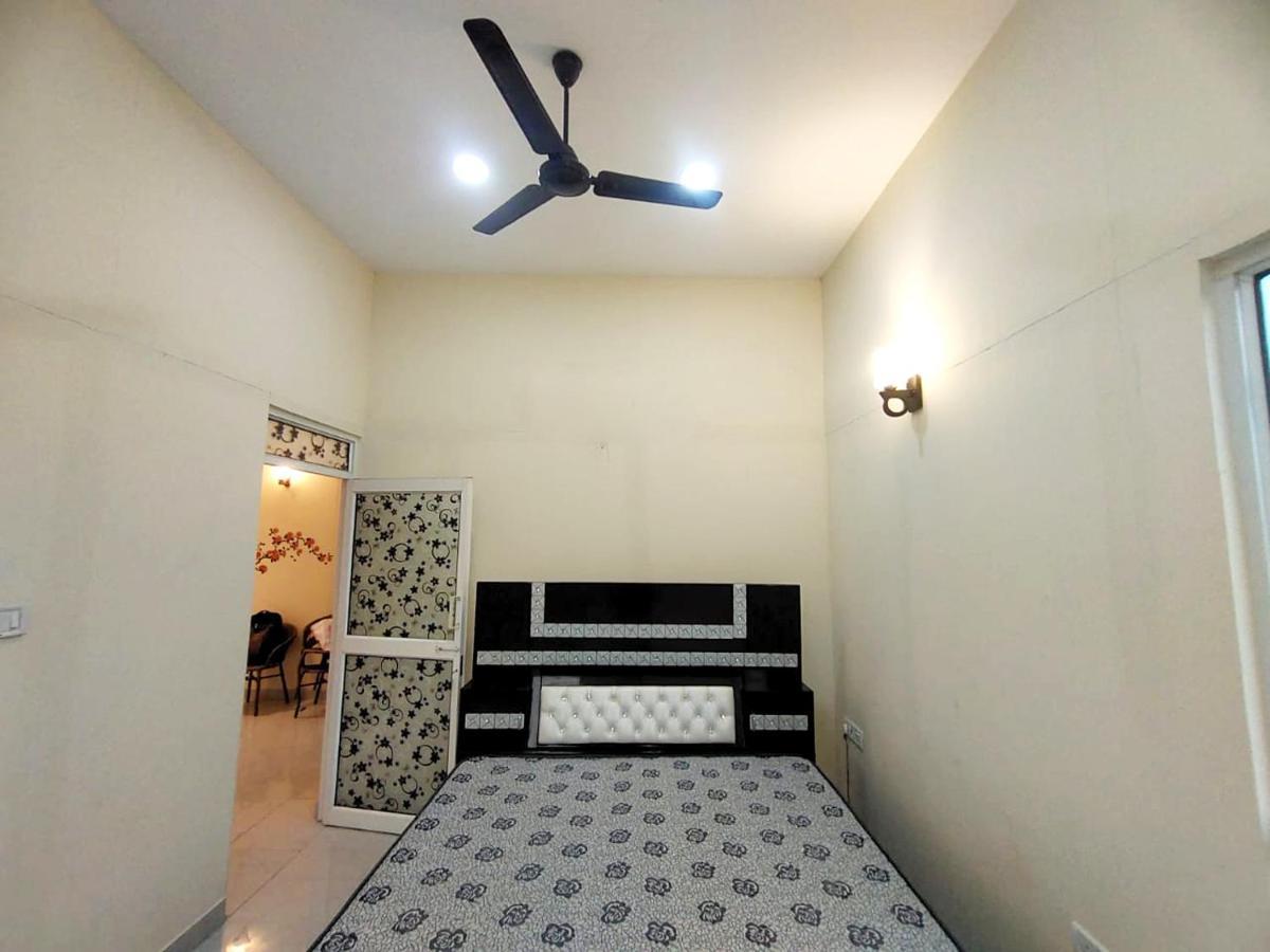Shaw Estate-Farm House For A Small Parties-Jp Farm Greater Noida Bagian luar foto