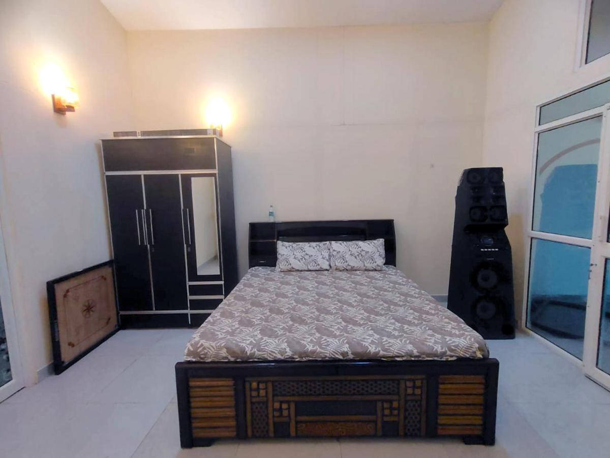Shaw Estate-Farm House For A Small Parties-Jp Farm Greater Noida Bagian luar foto
